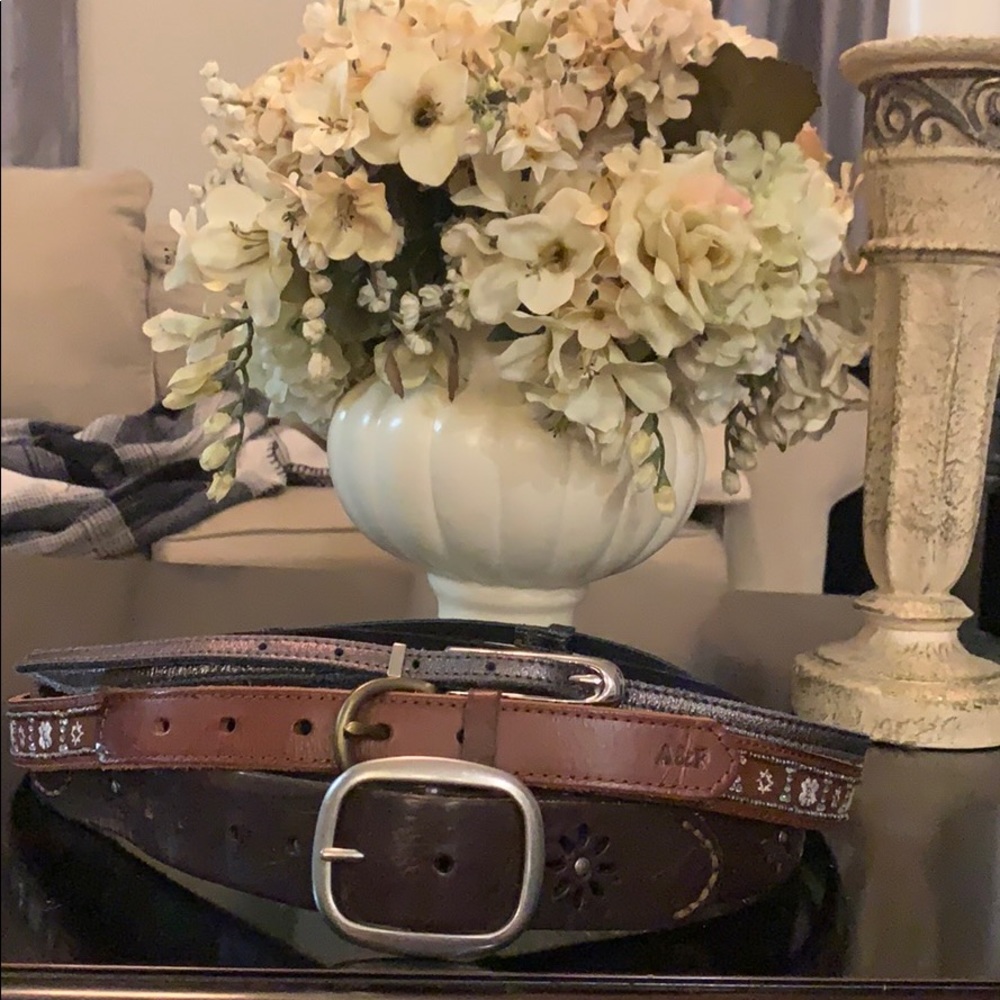 M/L A&F Express belts